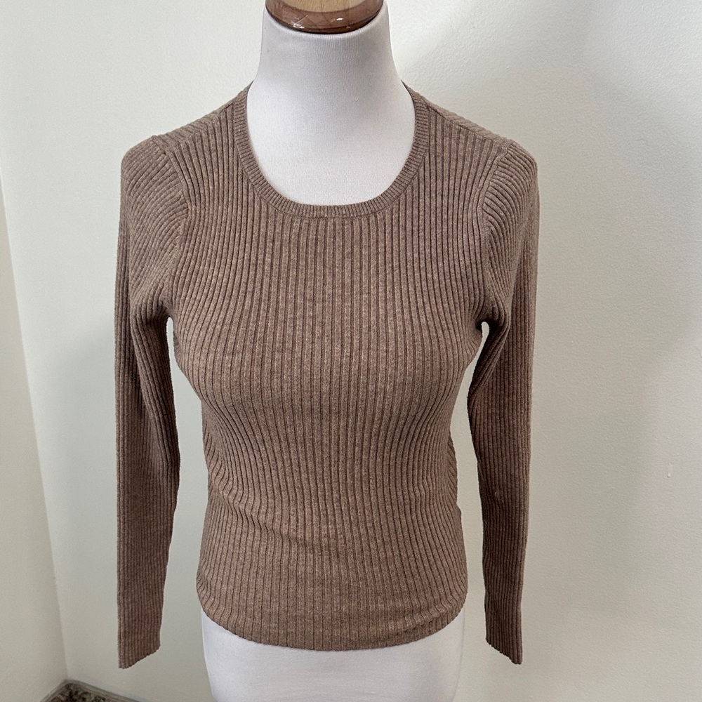 ❤️ Old Navy Ribbed Lightweight Sweater